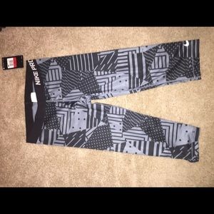 Nike pro Capri spandex workout pants