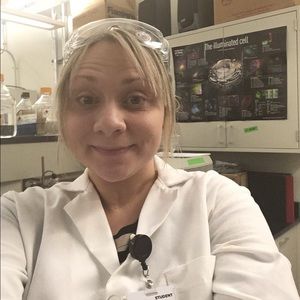 Meet your Posher, Nicole