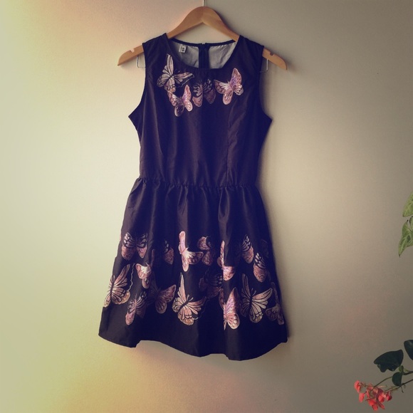 Dresses & Skirts - Butterfly dress