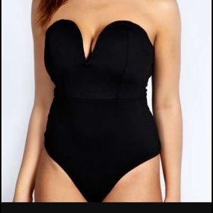 Plus size Strapless Plunged Bodysuit