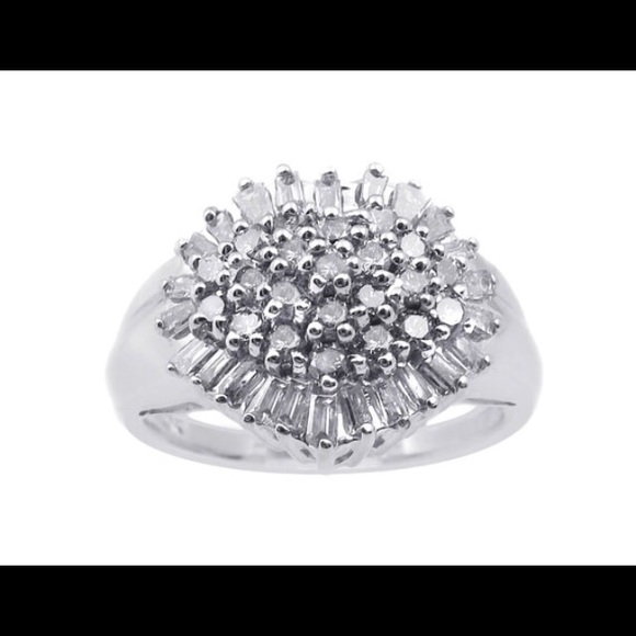 10k White Gold Women's Heart Shape Diamond Ring