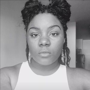 Meet your Posher, Nyla