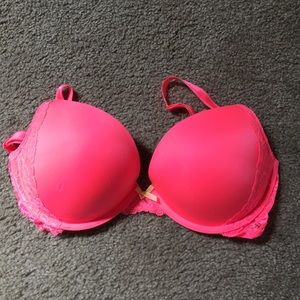 Beautiful VS bra size 34DD! Perfect condition!