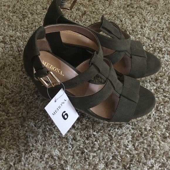 Olive wedges