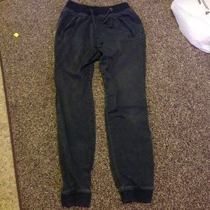 Hollister joggers