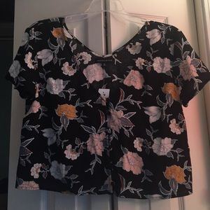 Kendall & Kylie crop top