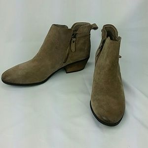 Vince camuto suede  size 8.5 ankle boots