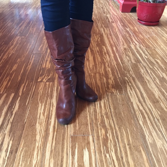 BCBG brown leather boots