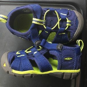 Keens - toddler size 6 - navy and lime green