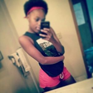 Meet your Posher, Akea