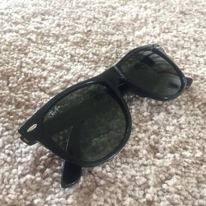 Black RayBan Wayfarers - Large
