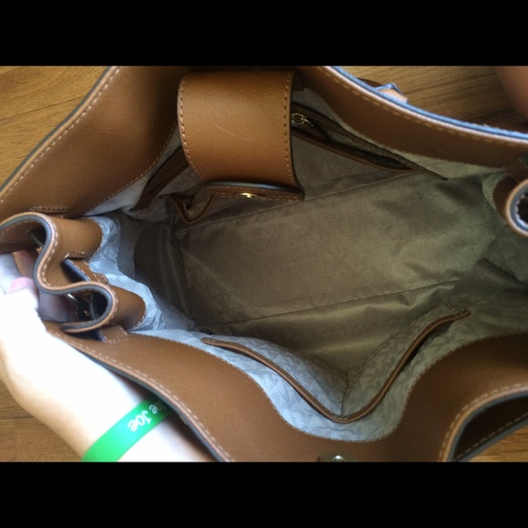 Michael Kors Hamilton Tote Bag - Picture 2 of 4