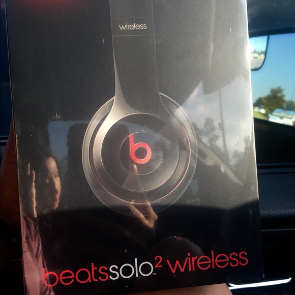 Beats wireless headphones - Picture 1 of 1
