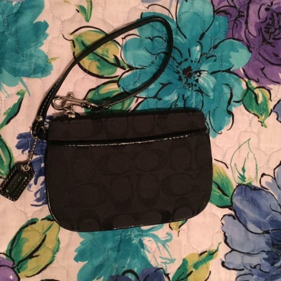 Coach Wristlet Black - Picture 1 of 1
