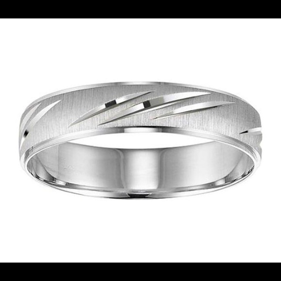 10k White Gold Satin Finish Diamond Cut Band Ring
