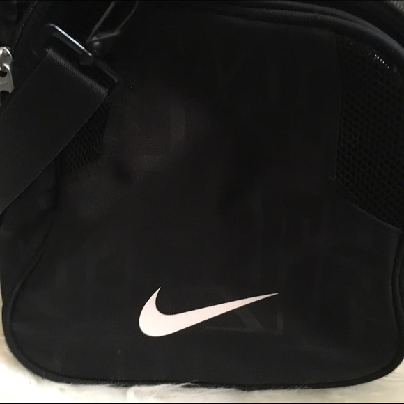 (SOLD) Nike Gym Bag - Picture 2 of 4