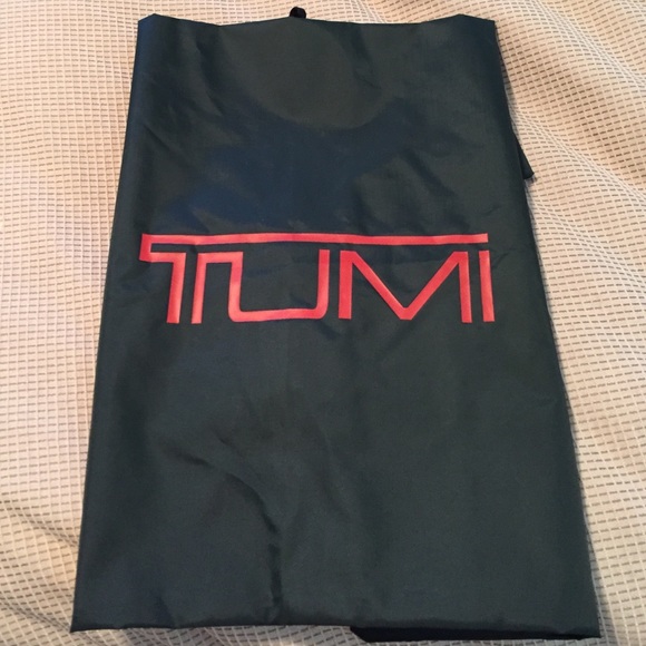 tumi dust bag