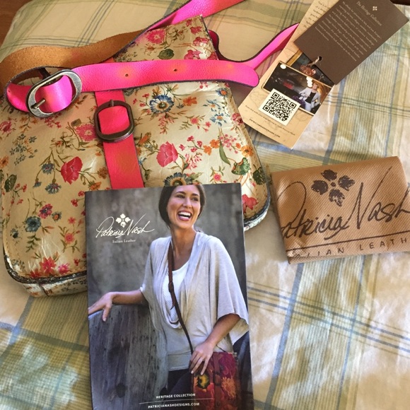 (86) Patricia Nash Crossbody "FINAL MARKDOWN"