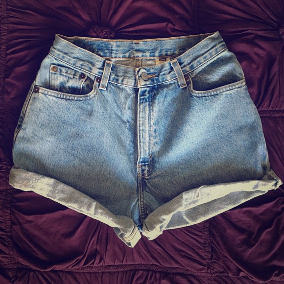 Vintage high waisted Levi's cutoffs!