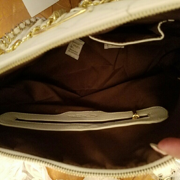 💥Closet closing SALE 💥 5 star rated! - Picture 3 of 4