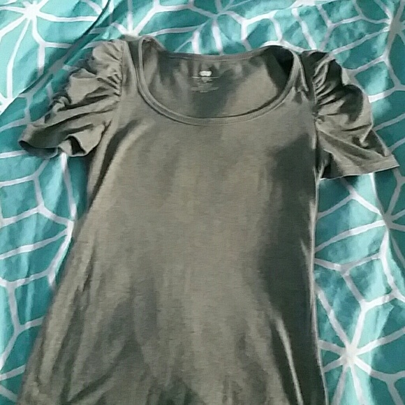 Ruched sleeve t-shirt