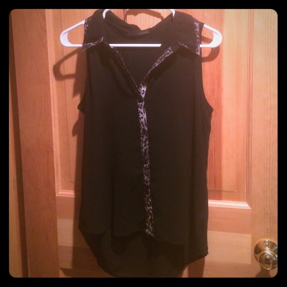 Black buttoned up blouse with leopard accent.