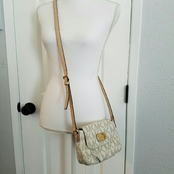 Michael Kors Signature Small Crossbody