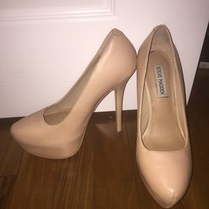 Steve Madden Nude Delerius Pumps Size 8