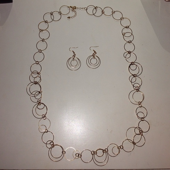 Long necklace with matching earrings - Picture 1 of 3