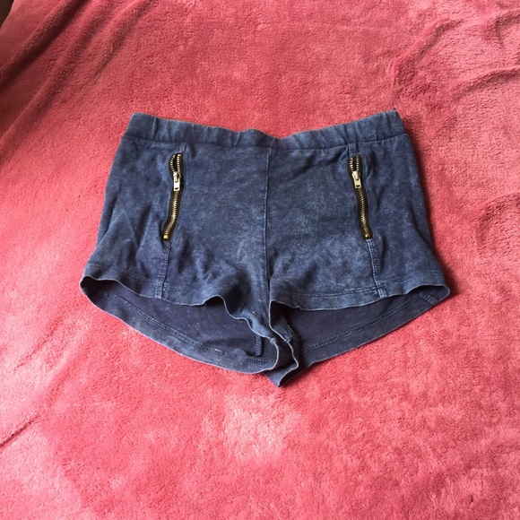 HnM High rise booty shorts