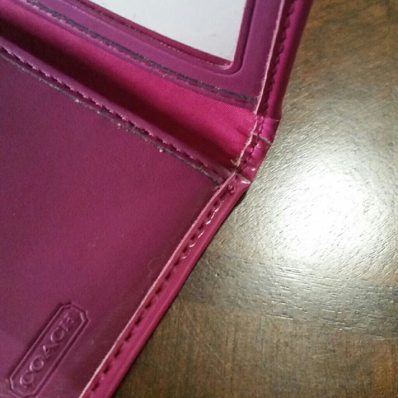 🍀🌻🍷🍷 SOLD!!!! Coach Wallets - Picture 4 of 4