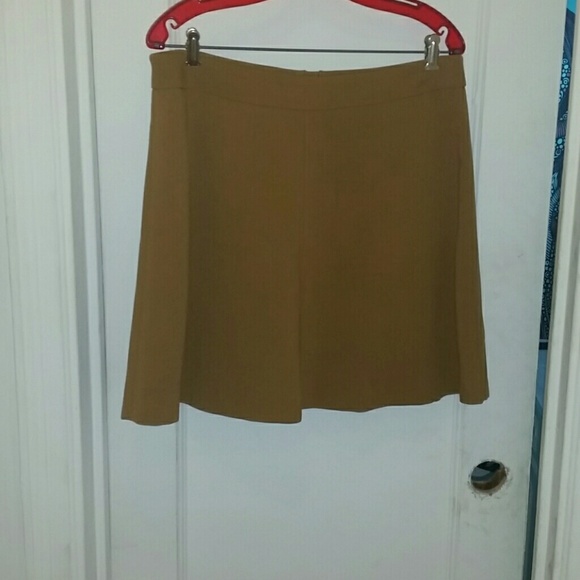 Ann Taylor Loft Mustard Colored Flare/Flippy Skirt