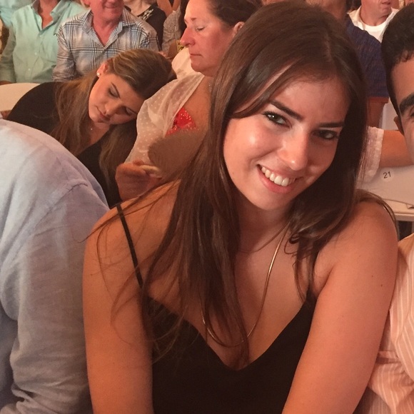 Meet your Posher, Amanda