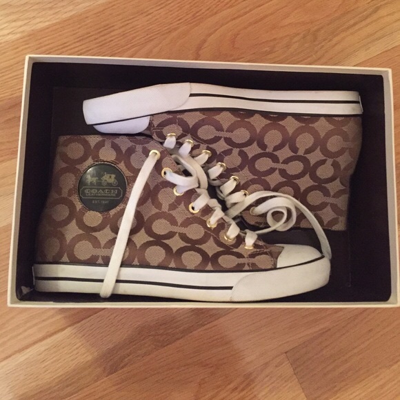Like new Women's Coach Sneakers size 7.5