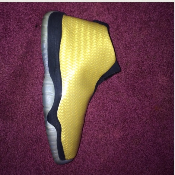 Jordan Future Gold - Picture 2 of 2