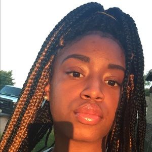 Meet your Posher, Adriana