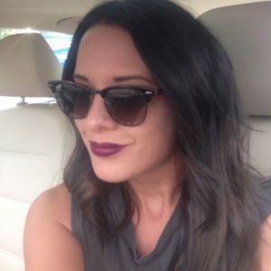 Meet your Posher, Rebecca