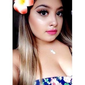 Meet your Posher, Cassandra