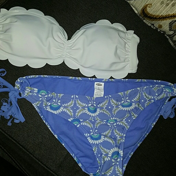 Victoria's Secret bandeau with old Navy bottoms