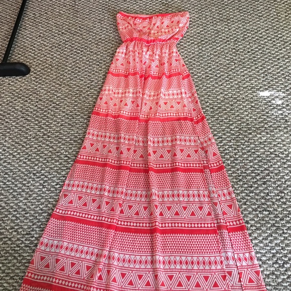 HONEY PUNCH Patterned maxi dress