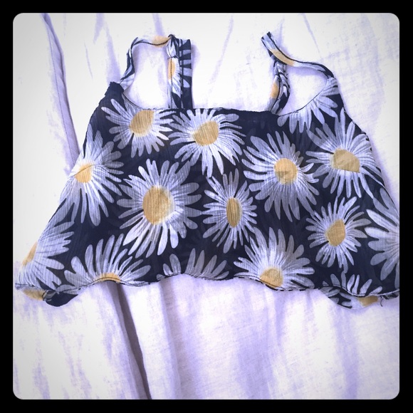 Brandy Melville crop top