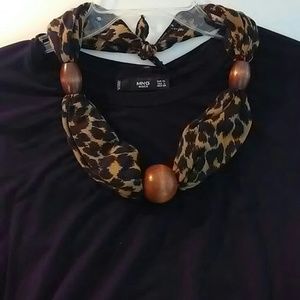 Leopard bead necklace