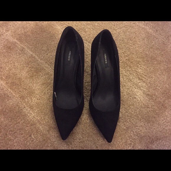 Pointy heels