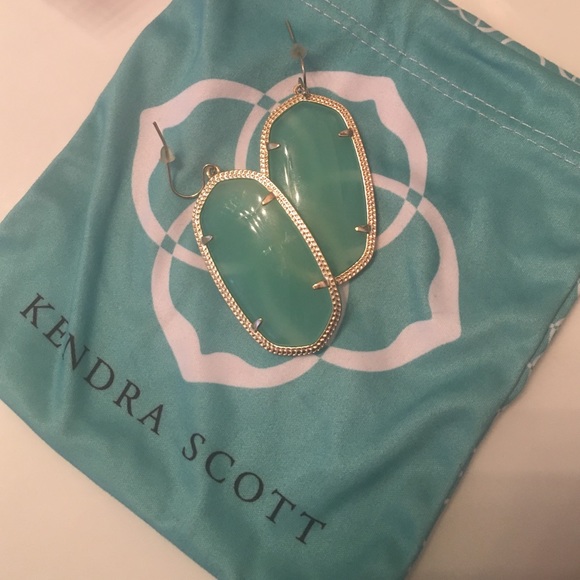 KENDRA SCOTT Danielle earrings