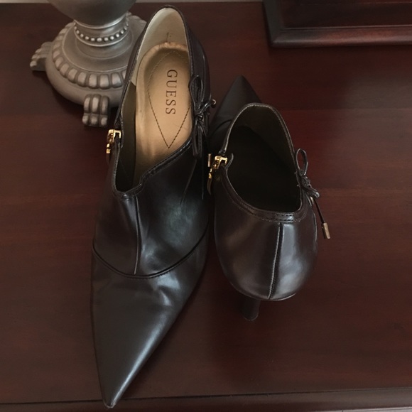 Guess high heel ankle boots - Picture 3 of 3