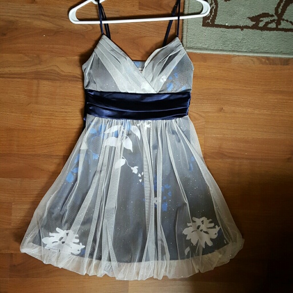 Juniors Dress