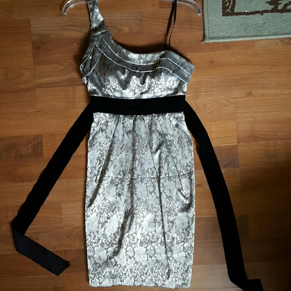 Juniors dress