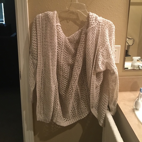 Brandy Melville Moiselle Cardigan