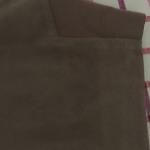 BCBG Lovely mocha / tan faux suede skirt - Picture 4 of 4