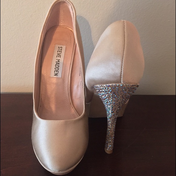 Steve Madden PartyR Pumps